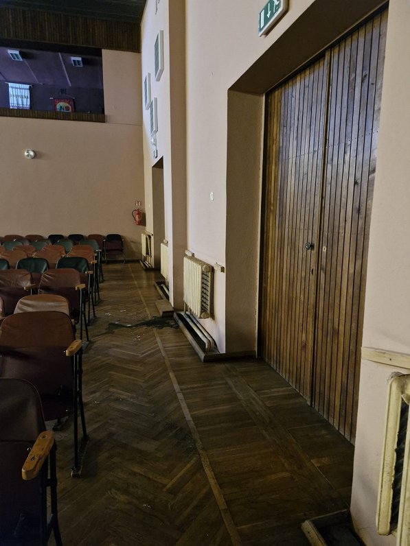 Druvienas kultūras namā aukstumā saplīsuši čuguna radiatori