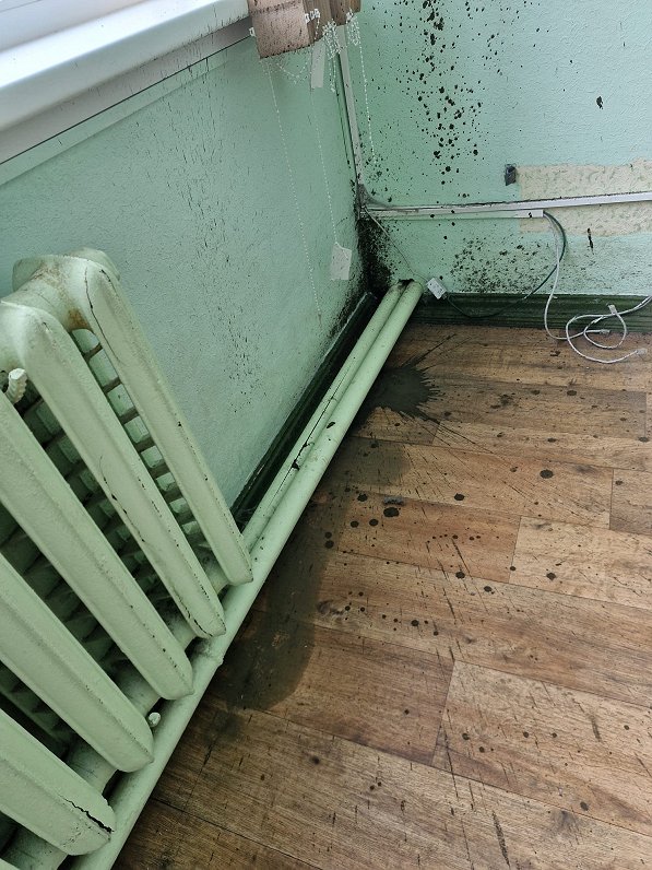 Druvienas kultūras namā aukstumā saplīsuši čuguna radiatori