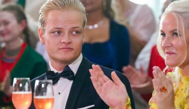 Norvēģijas kroņprinceses dēls Mariuss Borgs Hoibijs un viņa māte Mete Mārita