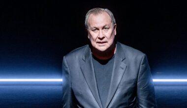 Kāpēc vismaz reizi dzīvē vērts redzēt Roberta Vilsona iestudējumu? Stāsta teātra zinātnieces / Raksts