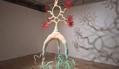 Annas Egles un Ievas Putniņas izstāde "Spēkstacija"