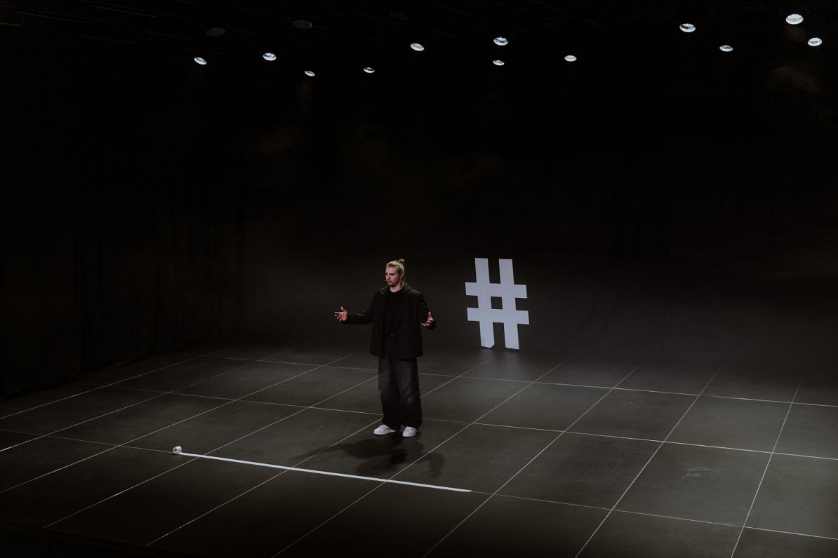 Monoizrāde "Sākums" Valmieras teātrī