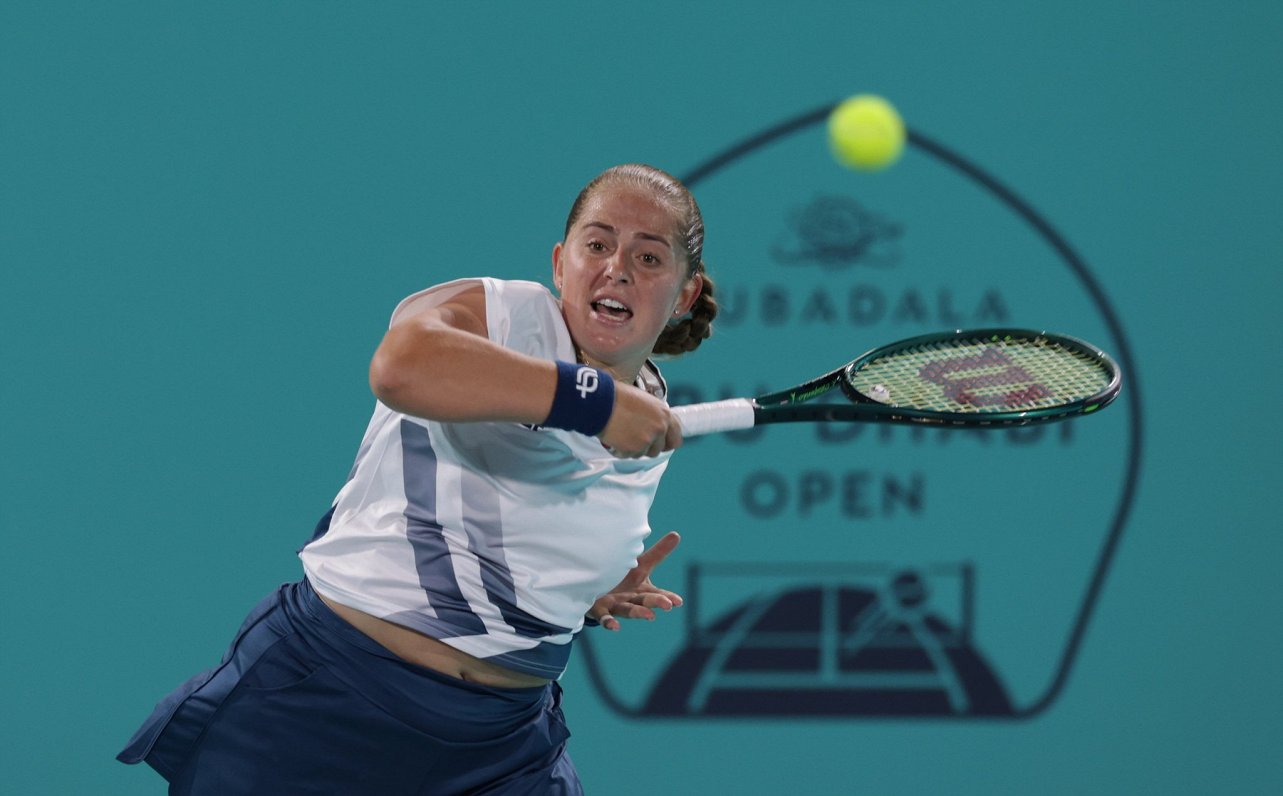 Aļona Ostapenko Abū Dabī turnīrā.