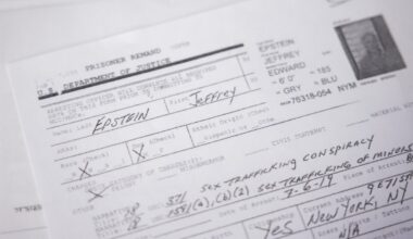 Epstīna lietas dokumenti apliecina – viņa un Kremļa attiecības bija abpusēji izdevīgas / Raksts