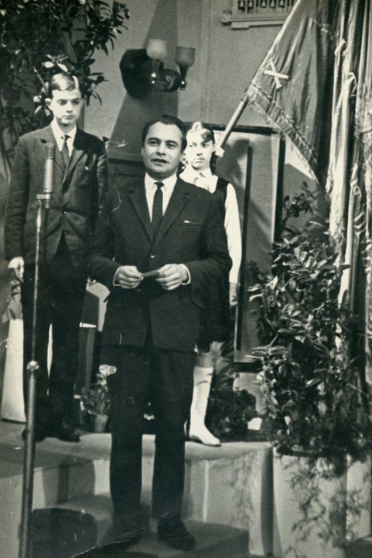 Dzejnieks Ojārs Vācietis.