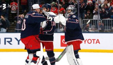 “Blue Jackets” ar Grīvzu vārtos izcīna sauso uzvaru pret “Blackhawks”