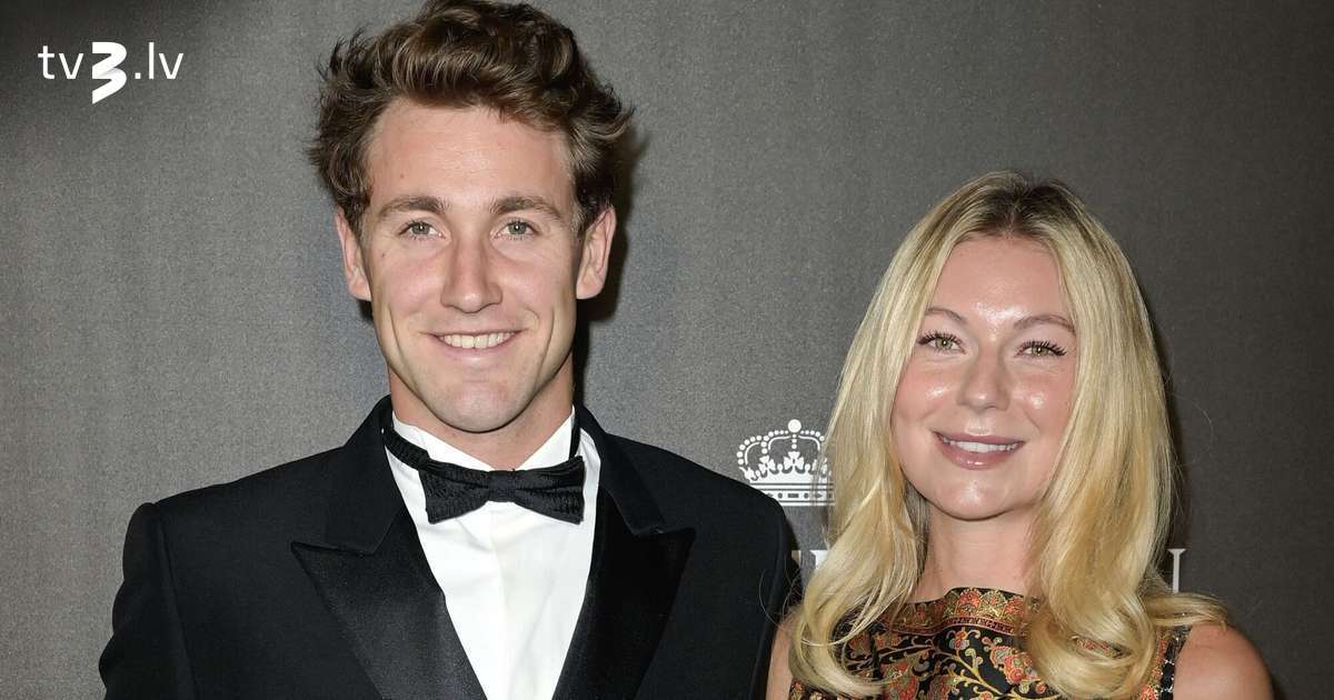 Tenisists Kaspers Rūds un viņa līgava Marija kļuvuši par vecākiem