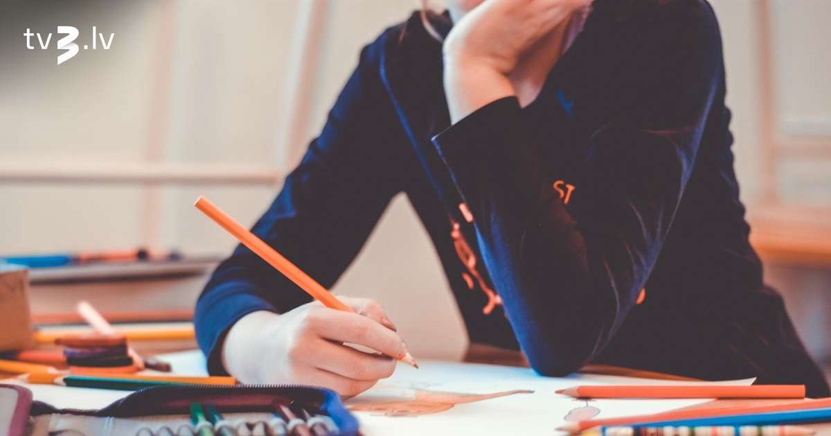 Piektdaļa mazākumtautību skolēnu latviešu valodu lieto tikai skolā