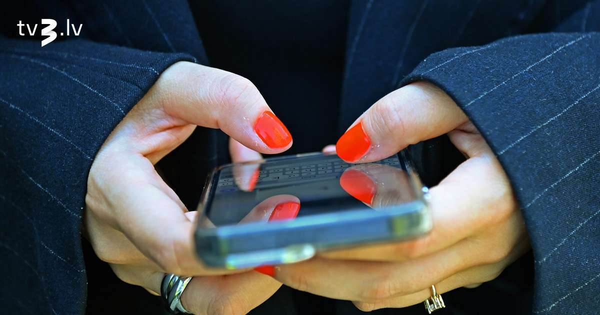 Arī Spānija aizliegs sociālos tīklus bērniem līdz 16 gadiem, paziņo premjers