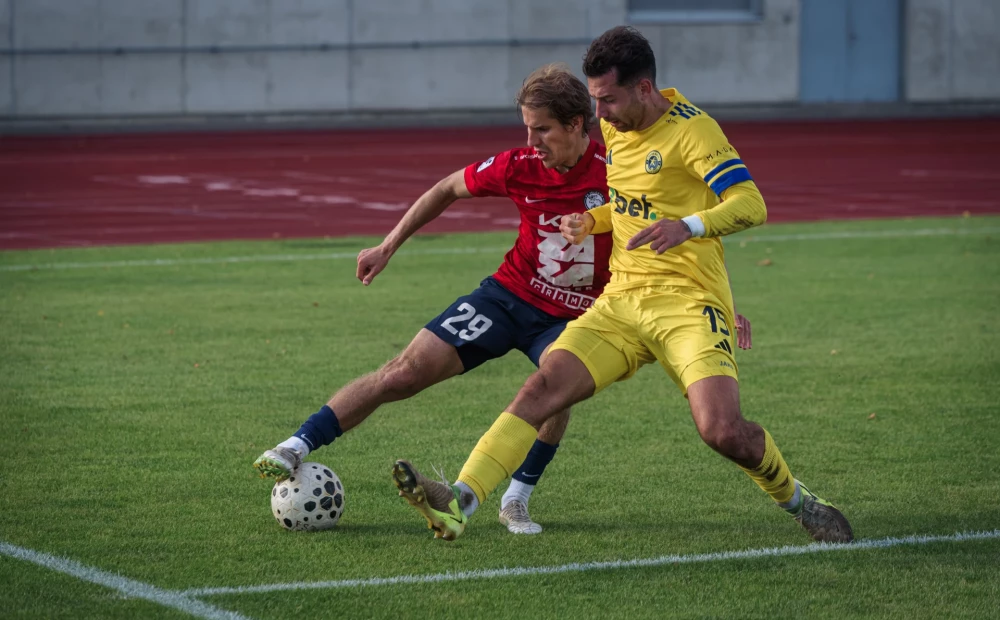 "Super Nova" izcīna uzvaru Latvijas futbola virslīgas mačā un izstumj "Jelgavu" no sestās vietas