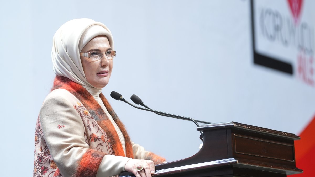 Emine Erdoğan hosts NATO leaders' spouses on child safety