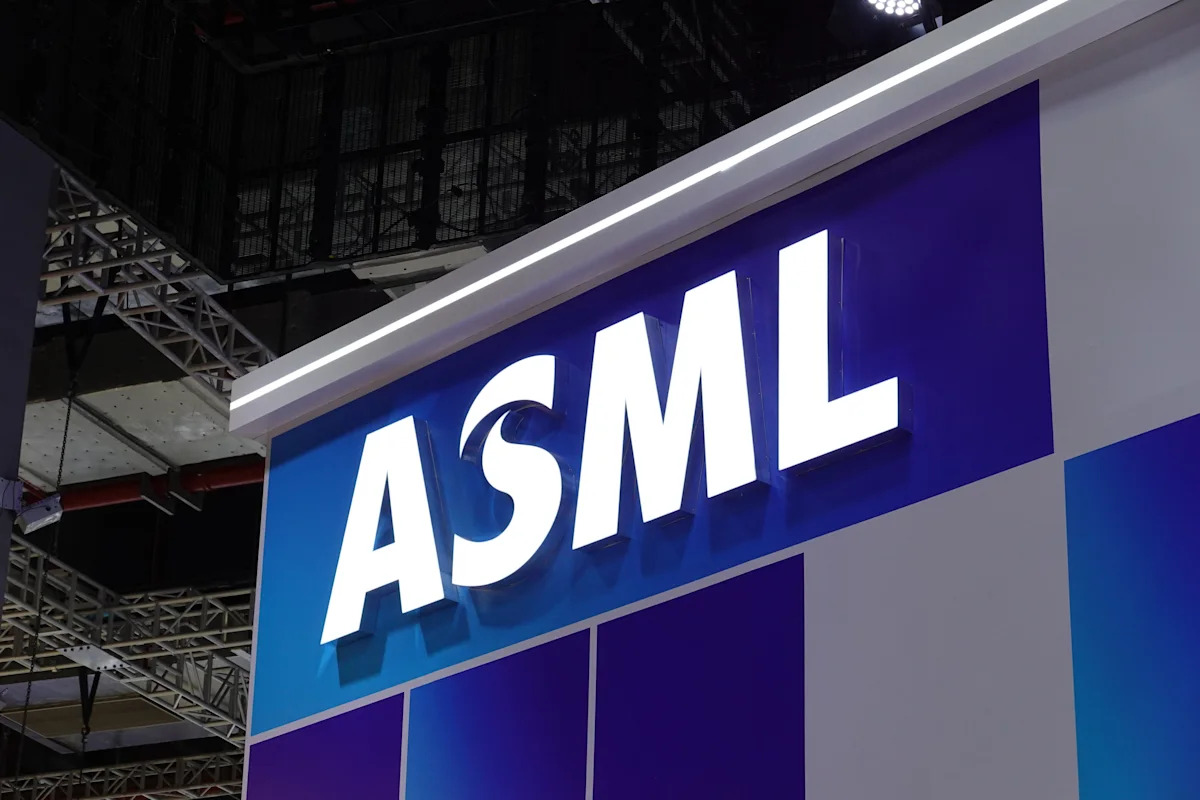 Stock market today: Dow, S&P 500, Nasdaq futures extend gains as ASML buoys AI trade, earnings roll in
