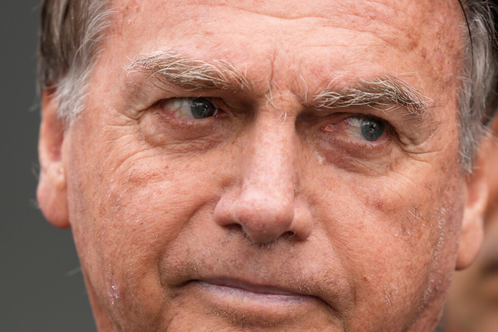 Jair Bolsonaro leaves hospital to serve 27-year sentence at home