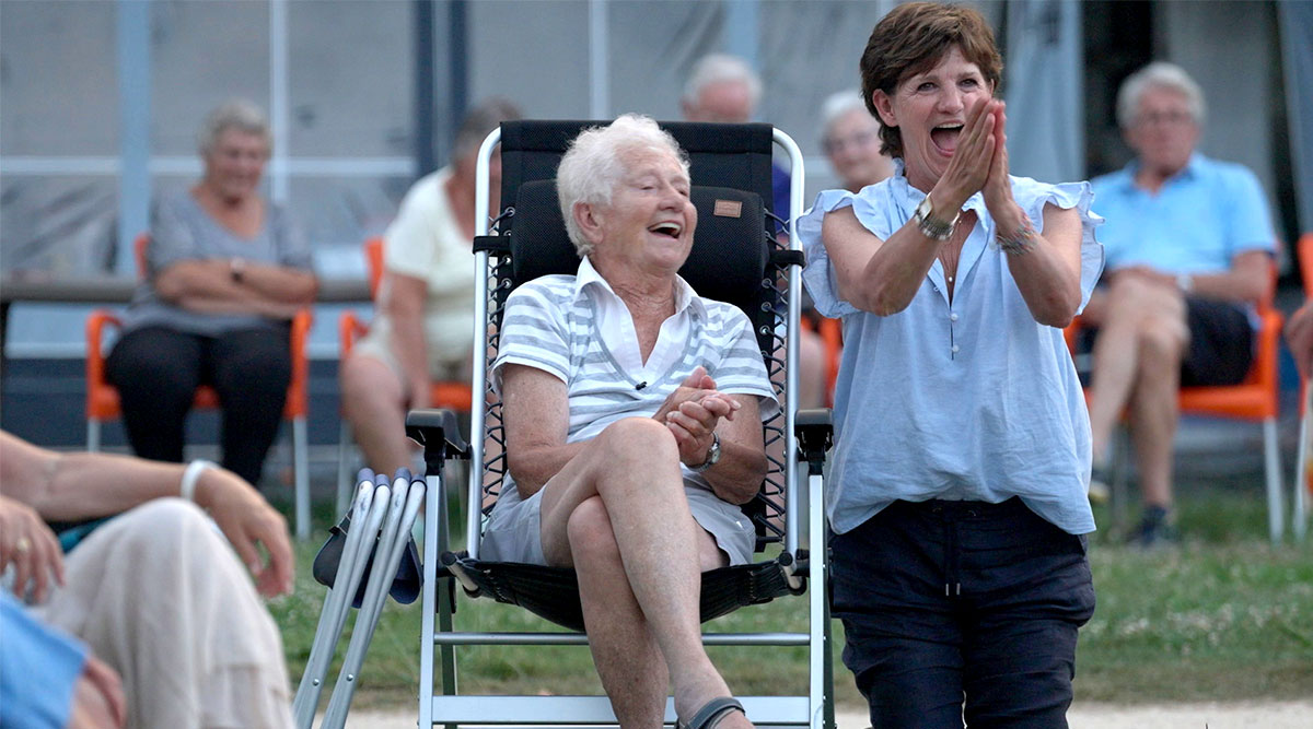 Puzzel: maak Martine tijdens de jeu de boules compleet.