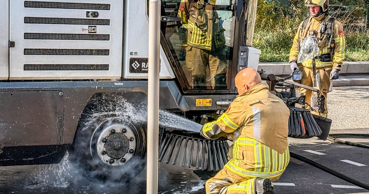 112-nieuws: Lange files door technische problemen spitsstroken | Veegwagen vat vlam - RTV Utrecht