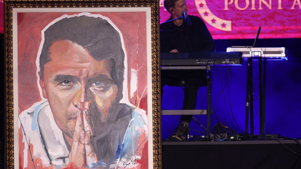 Uitvaart Charlie Kirk trekt duizenden, Trump noemt hem 'martelaar voor vrijheid VS'