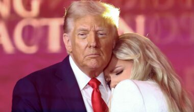 Uitvaart Charlie Kirk trekt mensenmassa, Trump noemt hem 'martelaar voor vrijheid VS'