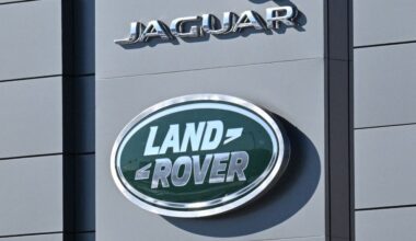 Autofabrieken Jaguar Land Rover blijven nog langer dicht na cyberaanval