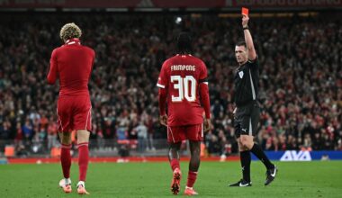 Liverpool door in League Cup door late goal Ekitike, die rood pakt na vieren treffer
