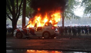 politiek moet in spiegel kijken