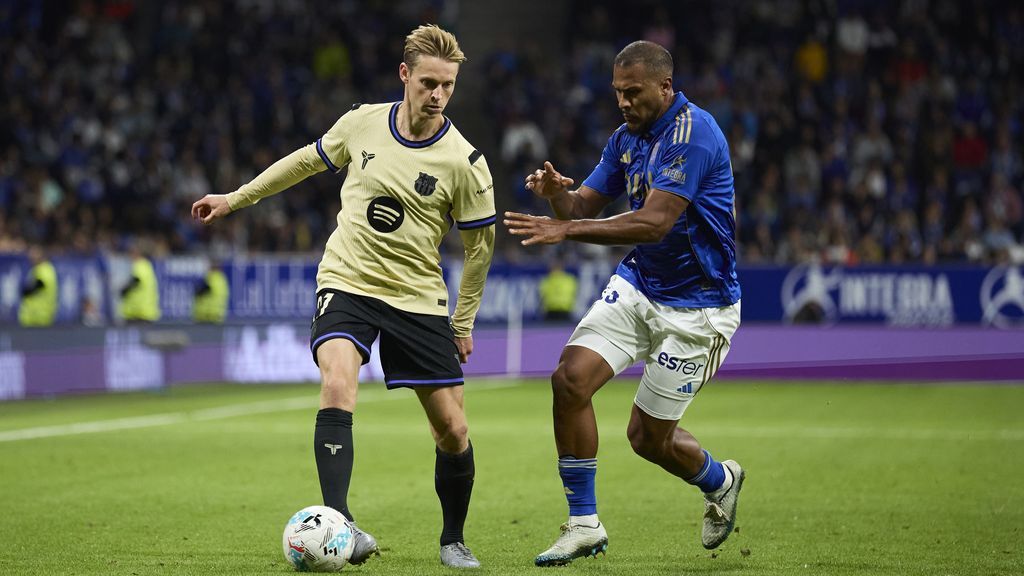 Invaller De Jong loodst Barcelona naar winst op gepromoveerd Real Oviedo
