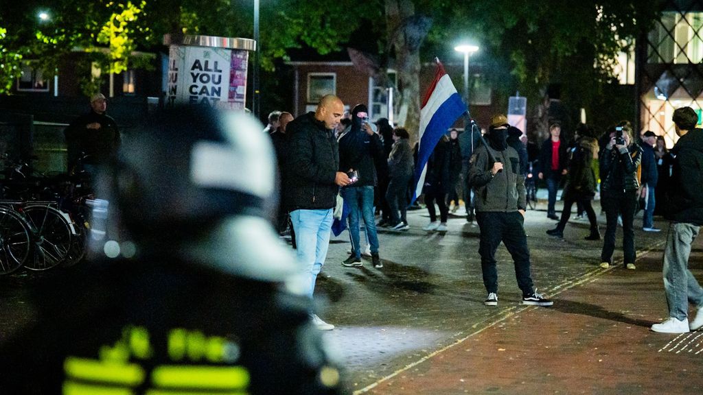 Open dagen azc's afgeblazen na geweld, elders veiligheidsmaatregelen