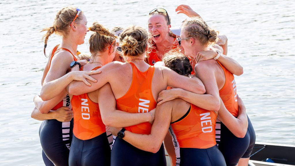 zowel vrouwenacht als mannenacht voor het eerst wereldkampioen