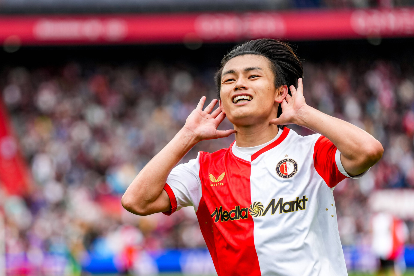 Feyenoord-spits Ayase Ueda