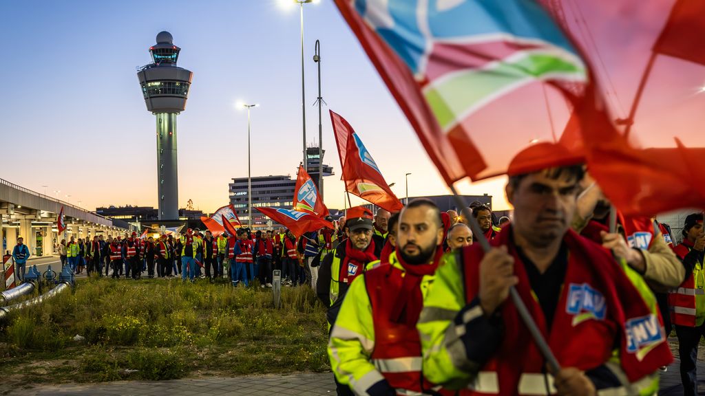 Geen staking meer door grondpersoneel Schiphol, vakbonden gaan weer praten