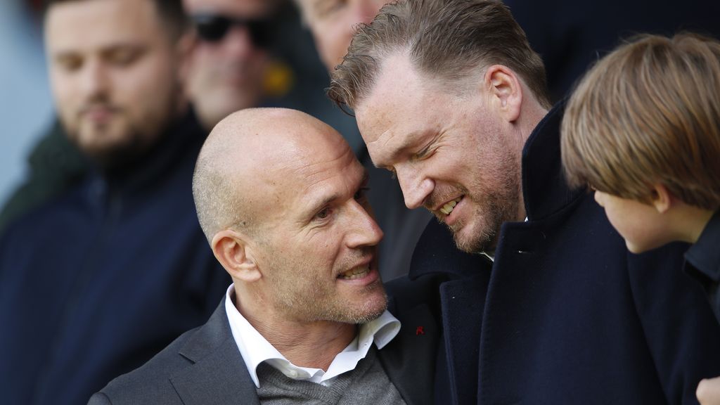 Ajax-directie belaagd door PSV-fans, club uit Eindhoven deelt stadionverboden uit