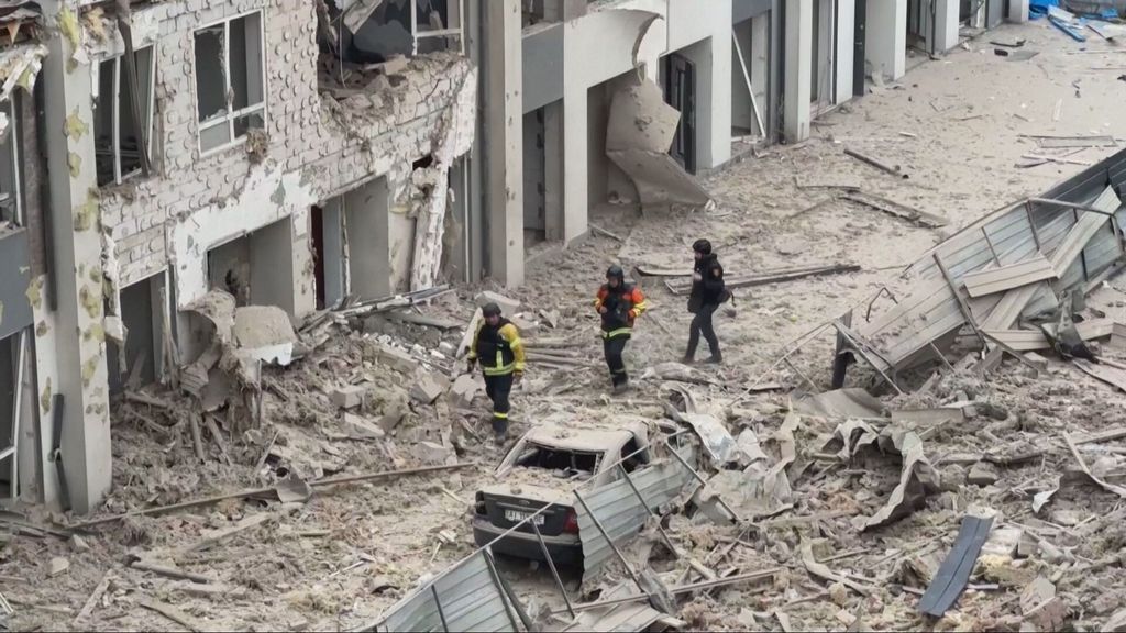 Grote aanval op Oekraïne • Labour-partij piept en kraakt • Tilda Swinton in Eye