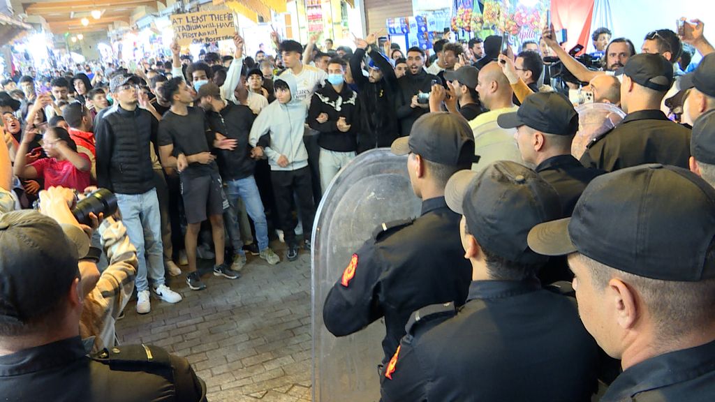 Gen Z in Marokko de straat op voor betere zorg en beter onderwijs