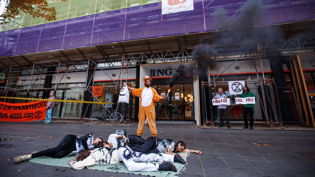 Hoge Raad draait veroordelingen van klimaatactivisten terug