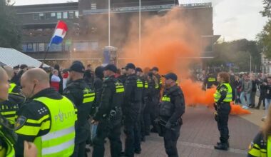 Zes aanhoudingen bij betogingen van voor- en tegenstanders azc Amersfoort