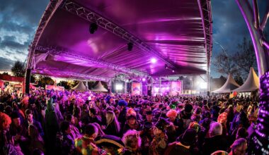 Ni-jwieërter Pleinfestein 2025 in verwarmde feesttent