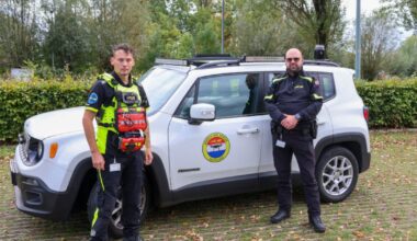 Vermiste Robbie (70) na vier dagen levend teruggevonden in eigen wijk - Rijnmond