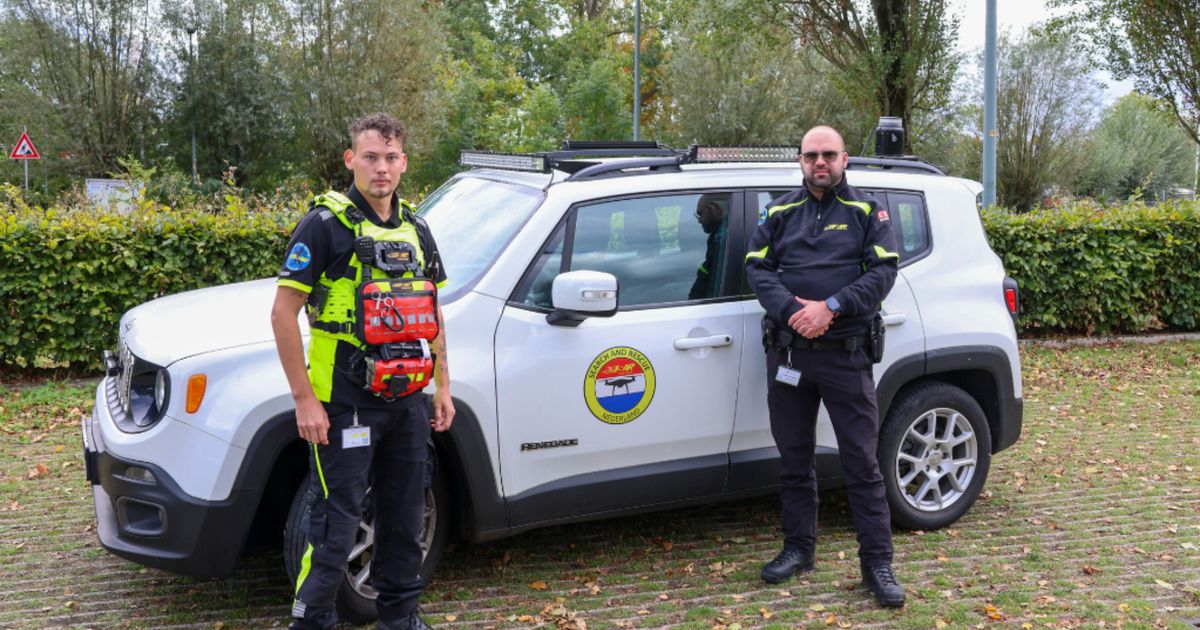 Vermiste Robbie (70) na vier dagen levend teruggevonden in eigen wijk - Rijnmond