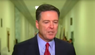 Trump dag 249: 800 generaals en admiraals naar spoedoverleg, xAI van Musk gaat overheidsprocessen automatiseren, Comey aangeklaagd, 100% heffing op merkmedicijnen en 30-50% op meubilair, Rusland dreigt met oorlog als NAVO vliegtuigen neerhaalt, standbeeld Epstein en Trump verwijderd en gesloopt