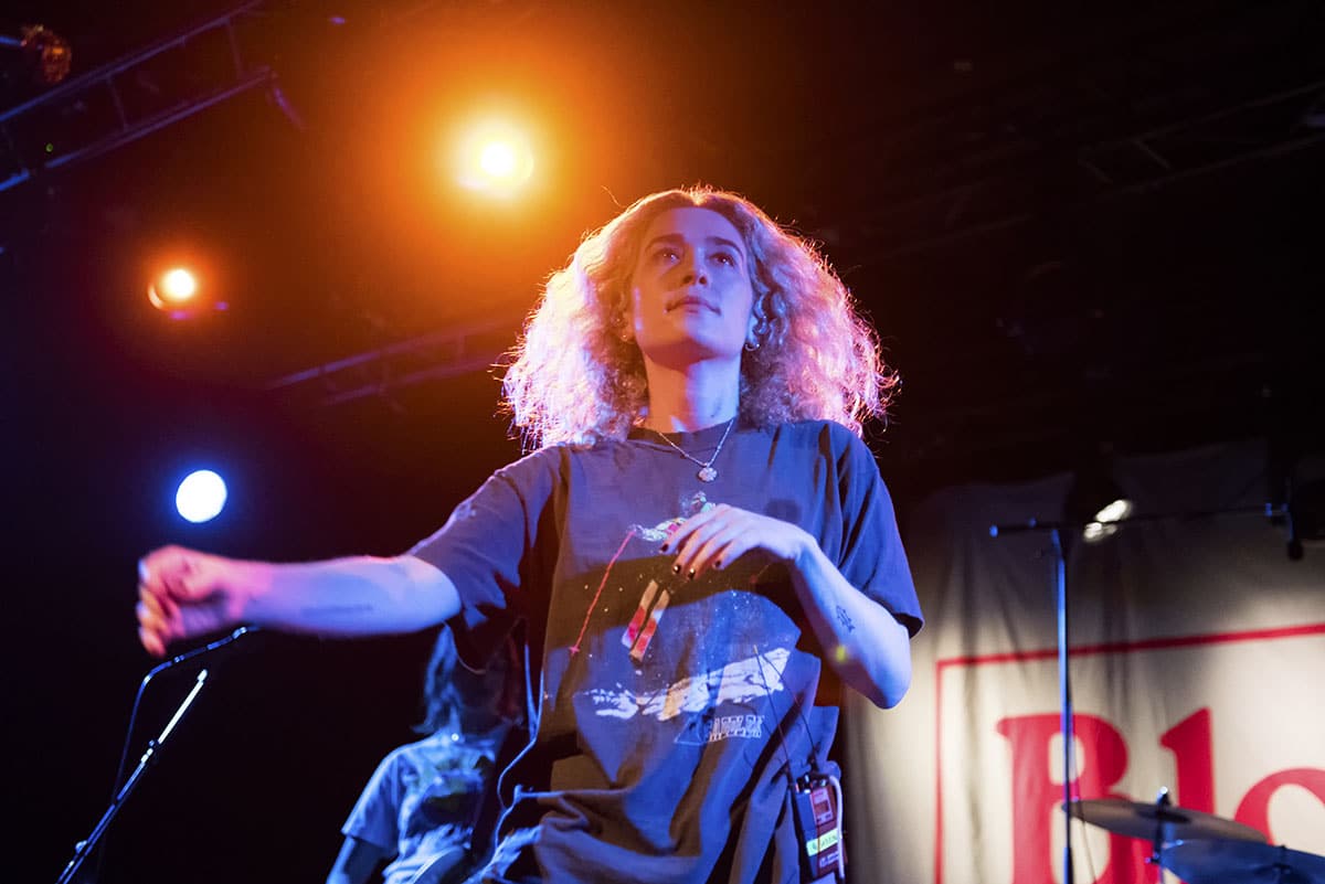 Blondshell verpakt de zwaarste kwesties in onbezorgde melodieën – OOR