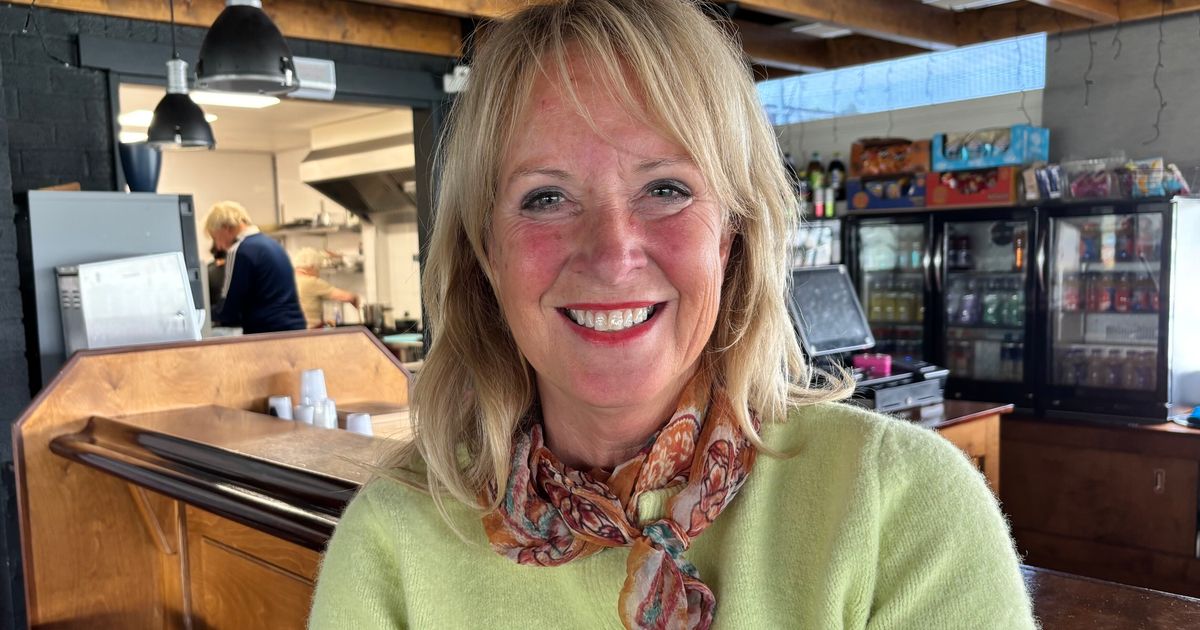 Martine leerde dementie kennen door haar man (53): “Tom had zijn trui verkeerd aan”