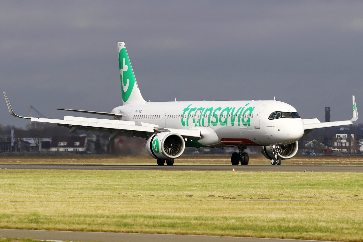 Zeldzame botsing Transavia A321neo op Schiphol