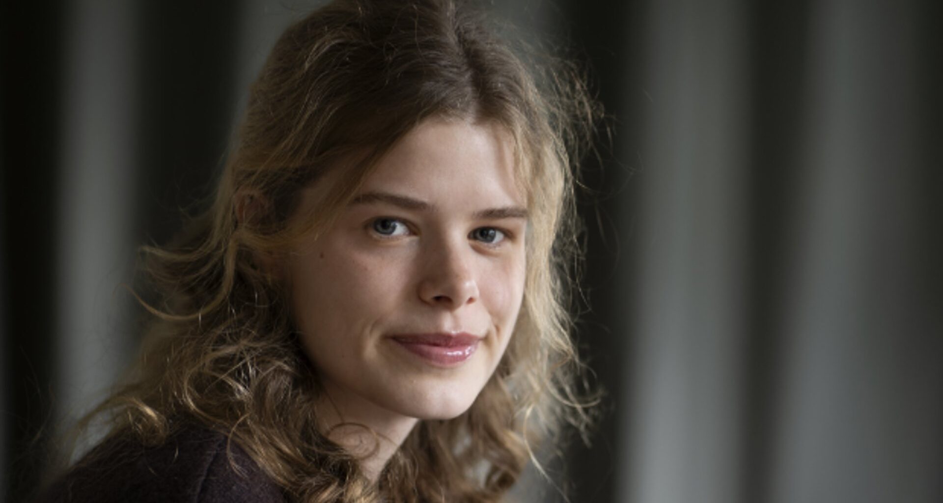 Door een chronische ziekte zit Nina (23) veel thuis. ‘Mijn leven is anders, maar niet slecht’