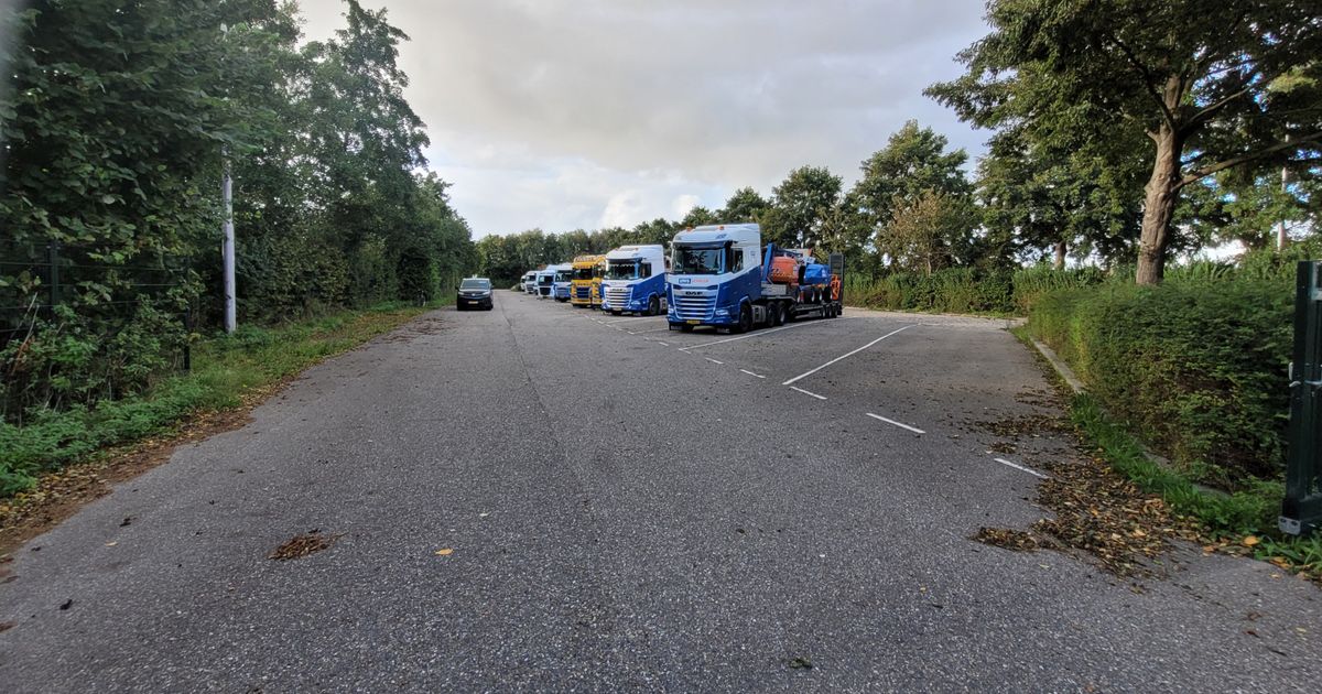 Plan voor azc op groot parkeerterrein gaat niet door, COA krijgt financiering niet rond - Omroep West