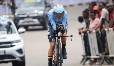 Remco Evenepoel leent tijdritschoenen aan Belgische junior