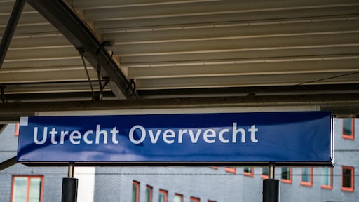 Vrouw raakt gewond bij steekincident Utrecht, burgemeester spreekt over acuut probleem