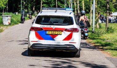 Jongeren mishandelen en beroven verstandelijk beperkte man in Amsterdam - RTL.nl