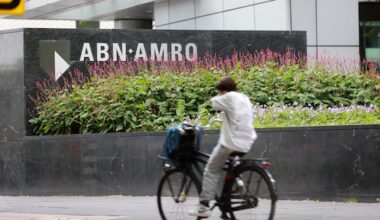 'Belgische bank KBC onderzoekt mogelijke overname ABN AMRO'