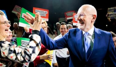 Timmermans en Klaver openen aanval op Wilders op partijcongres GL-PvdA