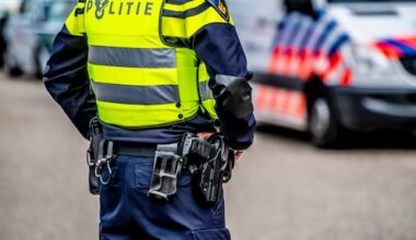 Man (65) zonder rijbewijs wordt twee keer op één dag rijdend gesnapt