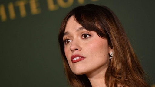 Aimee Lou Wood staat achter haar kritiek op SNL-persiflage